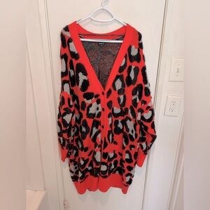 🐆 leopard spot sweater